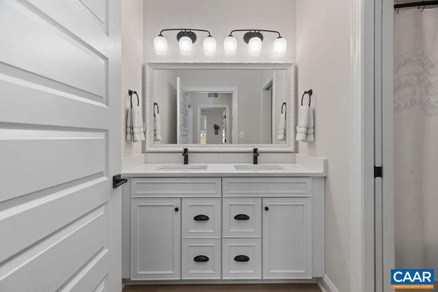 1935 BEAR ISLAND PKWY, Zion Crossroads, VA 22942