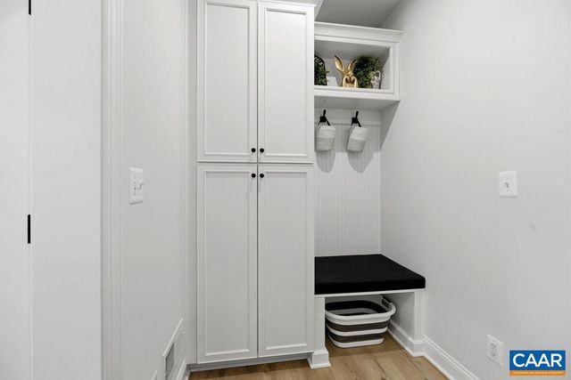 1935 BEAR ISLAND PKWY, Zion Crossroads, VA 22942