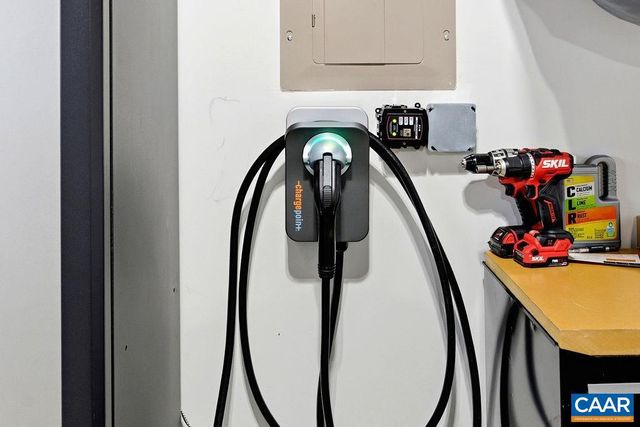 1935 BEAR ISLAND PKWY, Zion Crossroads, VA 22942