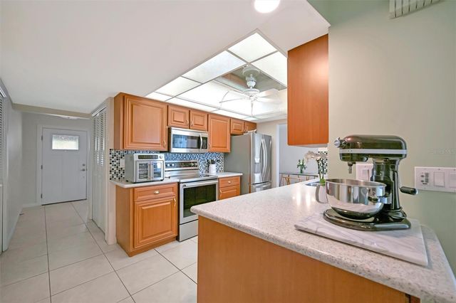 5729 AUGUSTA CIRCLE, Sarasota, FL 34238
