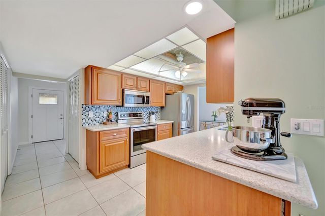 5729 AUGUSTA CIRCLE, Sarasota, FL 34238