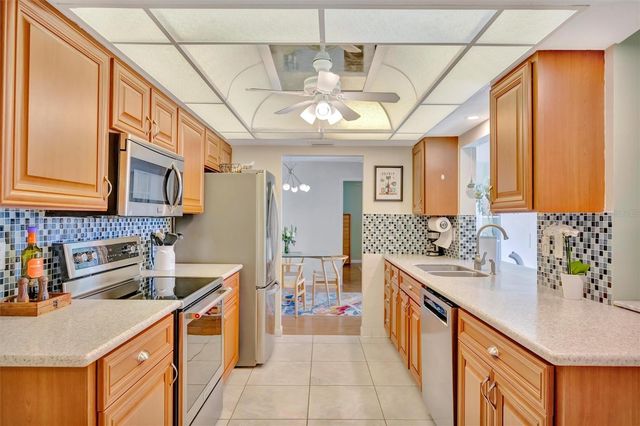 5729 AUGUSTA CIRCLE, Sarasota, FL 34238