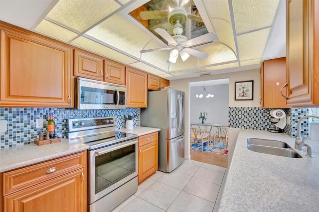 5729 AUGUSTA CIRCLE, Sarasota, FL 34238