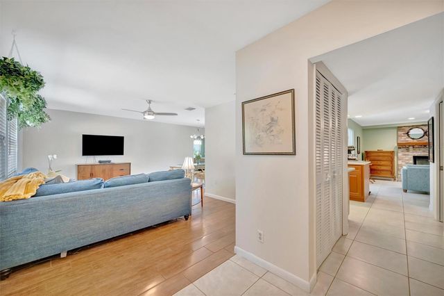 5729 AUGUSTA CIRCLE, Sarasota, FL 34238
