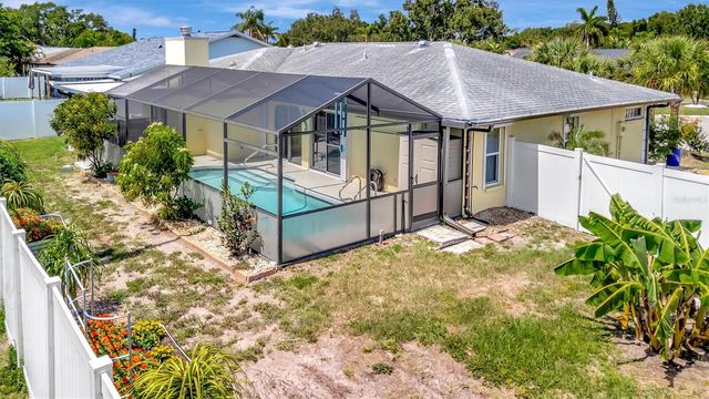 5729 AUGUSTA CIRCLE, Sarasota, FL 34238