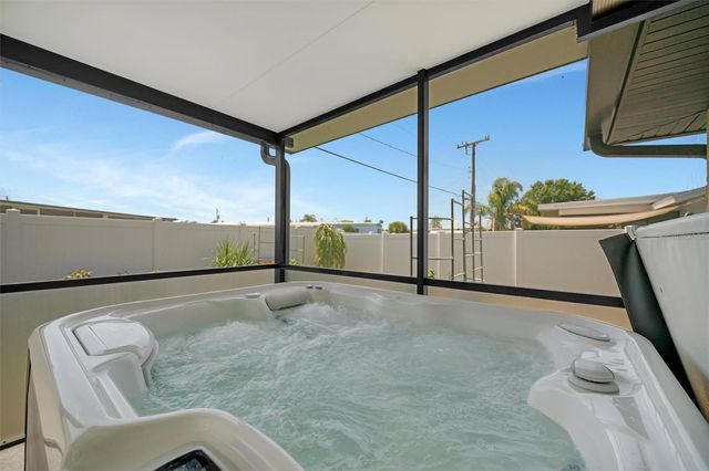 5729 AUGUSTA CIRCLE, Sarasota, FL 34238