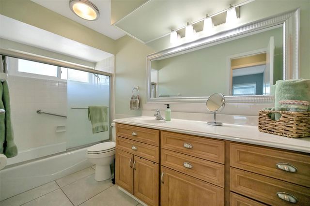 5729 AUGUSTA CIRCLE, Sarasota, FL 34238
