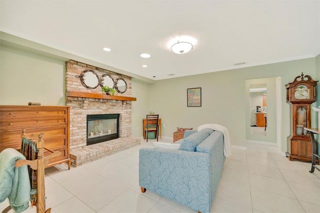 5729 AUGUSTA CIRCLE, Sarasota, FL 34238