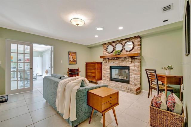 5729 AUGUSTA CIRCLE, Sarasota, FL 34238