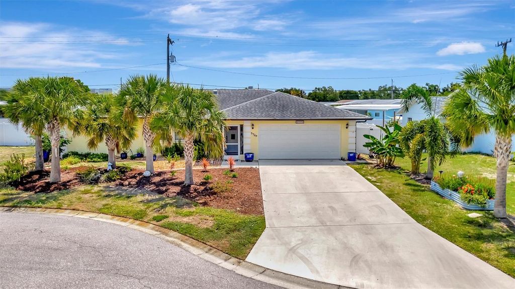 5729 AUGUSTA CIRCLE, Sarasota, FL 34238