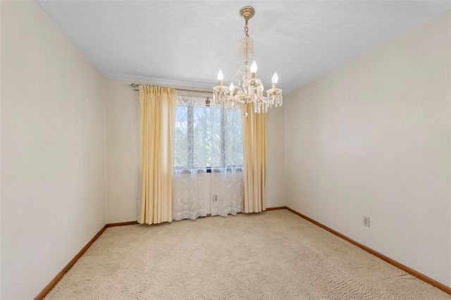 102 Kenneth Dr, Delmont, PA 15626