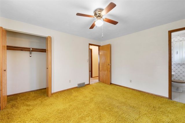 102 Kenneth Dr, Delmont, PA 15626
