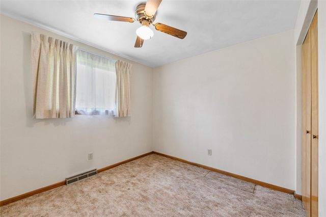 102 Kenneth Dr, Delmont, PA 15626