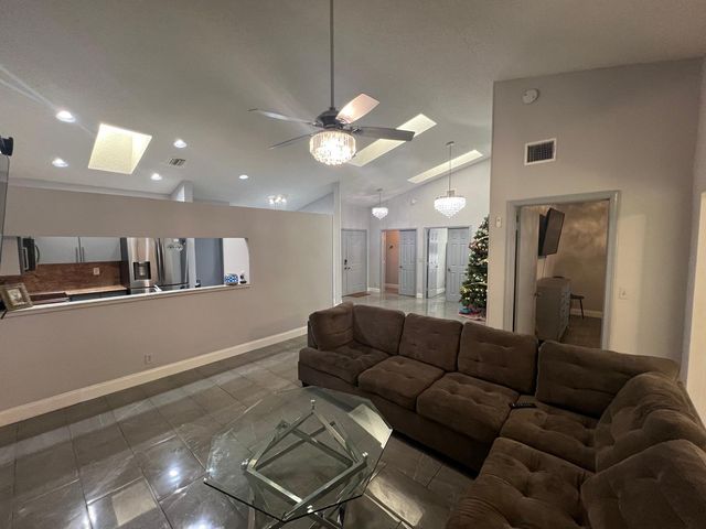4241 Green Forest Way, Boynton Beach, FL 33436