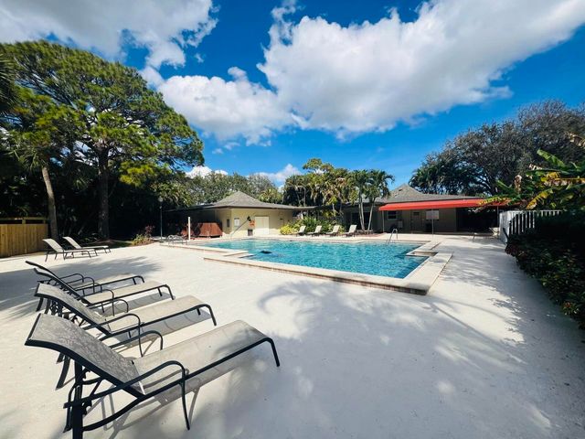 4241 Green Forest Way, Boynton Beach, FL 33436