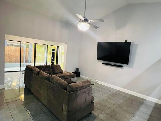 4241 Green Forest Way, Boynton Beach, FL 33436