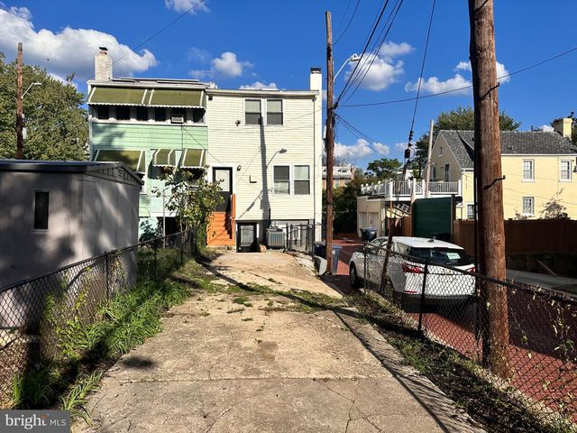 5620 9TH ST NW, Washington, DC 20011