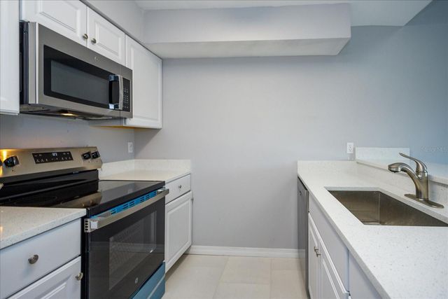 2703 HUNT CLUB LANE, Orlando, FL 32826