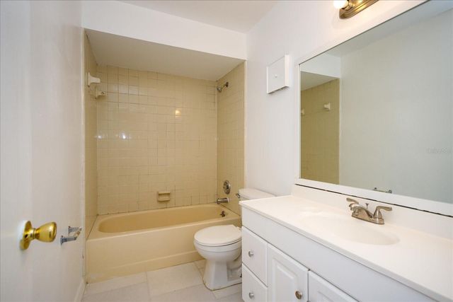 2703 HUNT CLUB LANE, Orlando, FL 32826