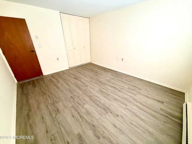 842B Inverness Court, Lakewood, NJ 08701