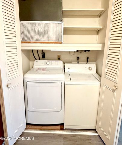 842B Inverness Court, Lakewood, NJ 08701