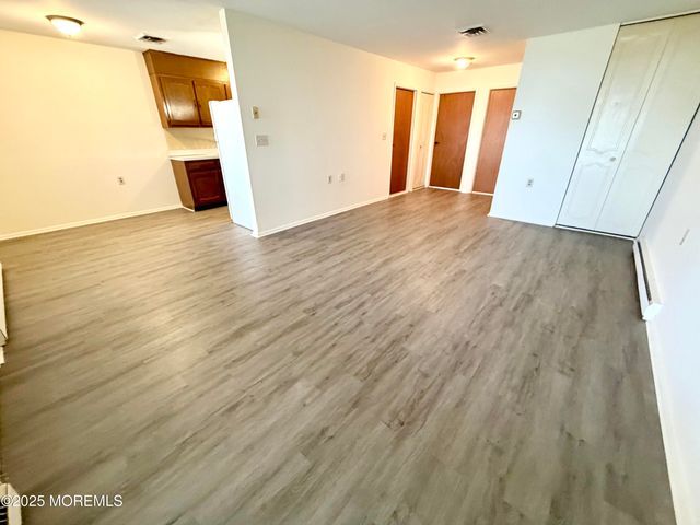 842B Inverness Court, Lakewood, NJ 08701