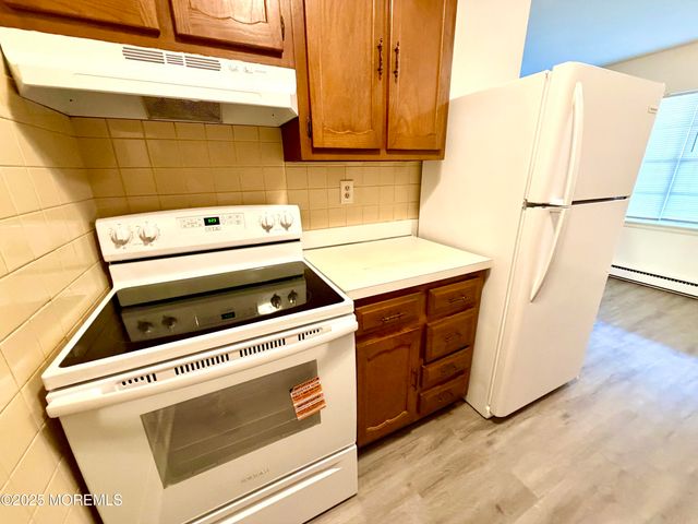 842B Inverness Court, Lakewood, NJ 08701