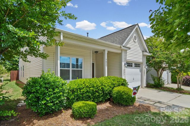 5057 Newport Lakes Drive, Rock Hill, SC 29732