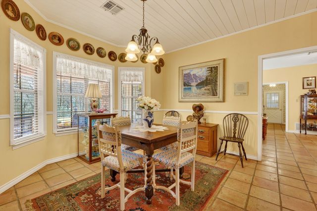 407 N Avenue Z, Clifton, TX 76634