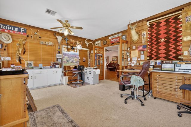 407 N Avenue Z, Clifton, TX 76634