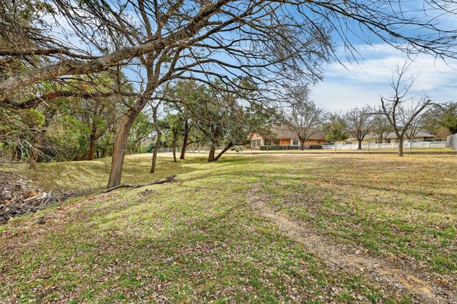 407 N Avenue Z, Clifton, TX 76634