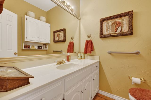 407 N Avenue Z, Clifton, TX 76634