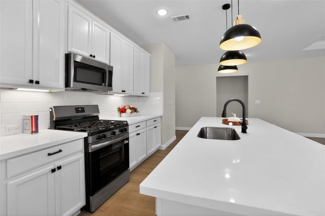 2080 Lost Timbers Drive, Conroe, TX 77304