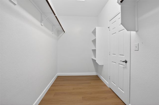 2080 Lost Timbers Drive, Conroe, TX 77304