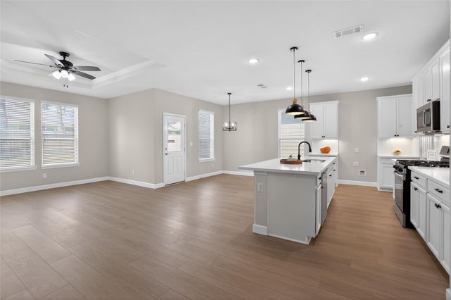 2080 Lost Timbers Drive, Conroe, TX 77304