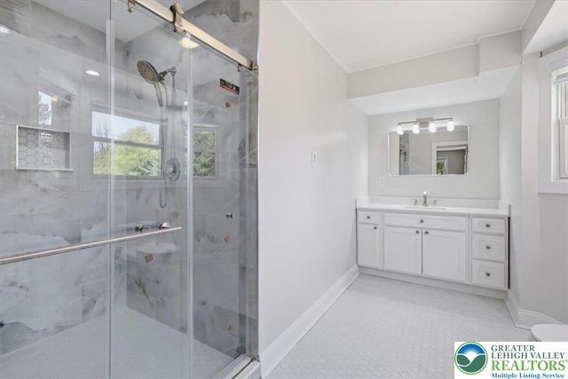 3616 Magnolia Drive, Bethlehem Twp, PA 18045