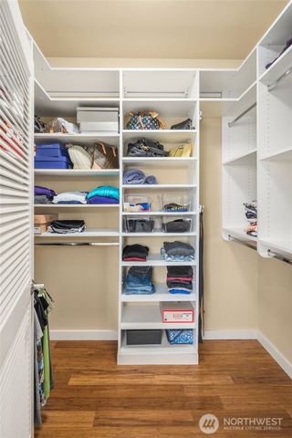 8418 Island Drive S, Seattle, WA 98118