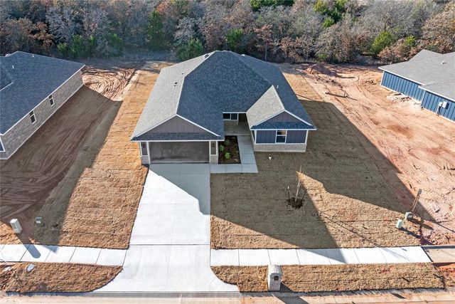 4608 Lincoln Landing, Harrah, OK 73045