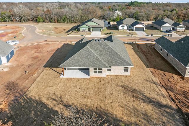 4608 Lincoln Landing, Harrah, OK 73045