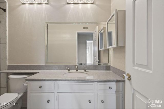 250 W Avenida De Las Flores, Thousand Oaks, CA 91360