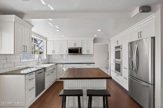 250 W Avenida De Las Flores, Thousand Oaks, CA 91360