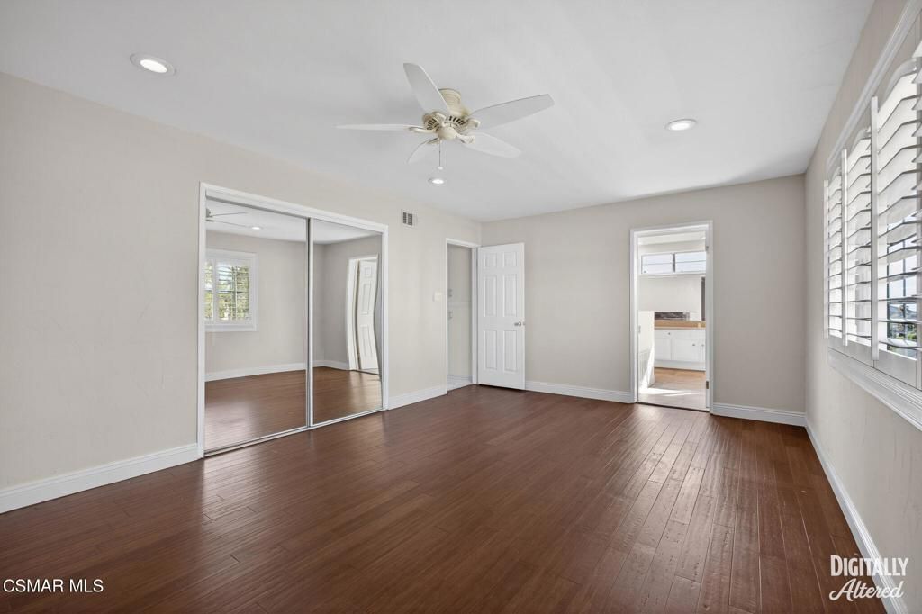 Image 29 of property listing at 250 W Avenida De Las Flores, Thousand Oaks, CA 91360