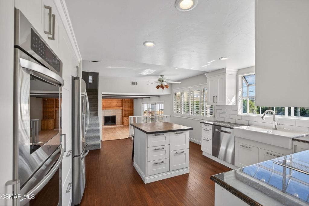 Image 3 of property listing at 250 W Avenida De Las Flores, Thousand Oaks, CA 91360