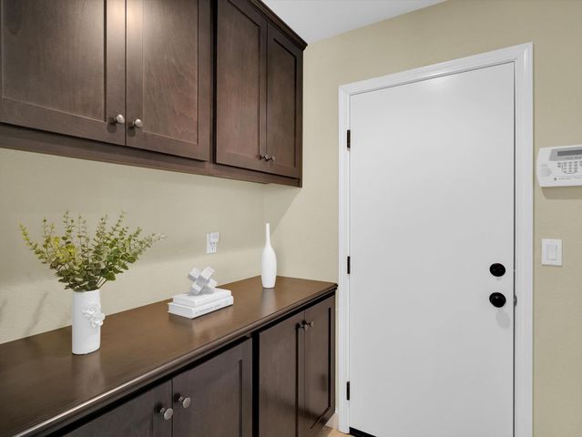 582 Pasture Ave, Lathrop, CA 95330