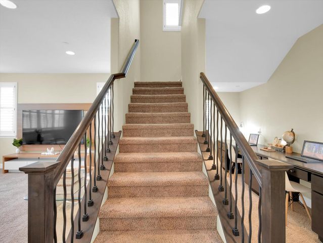 582 Pasture Ave, Lathrop, CA 95330