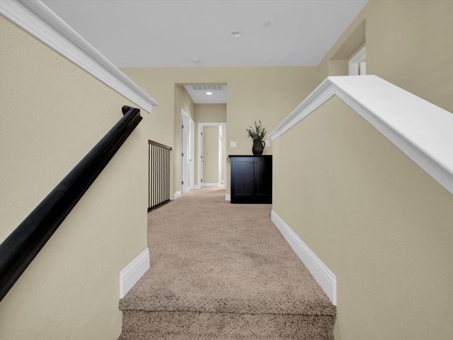 582 Pasture Ave, Lathrop, CA 95330