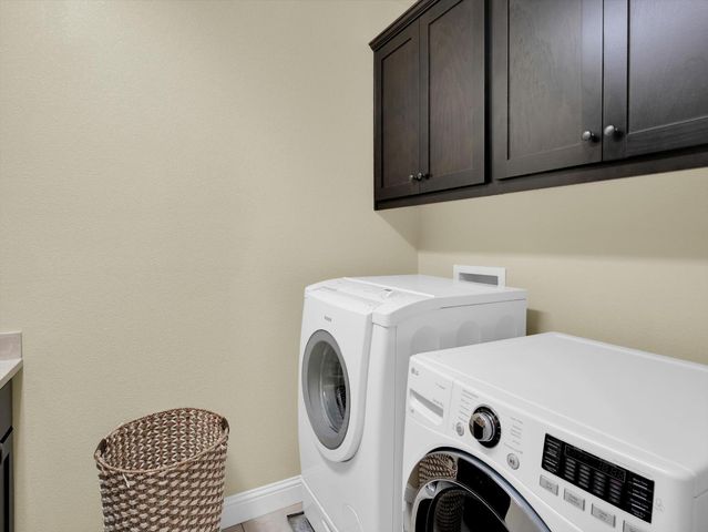 582 Pasture Ave, Lathrop, CA 95330