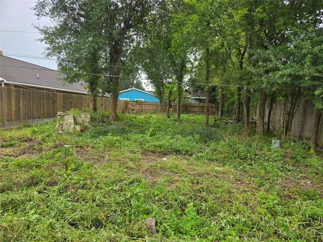 8930 Hollock Street, Houston, TX 77075