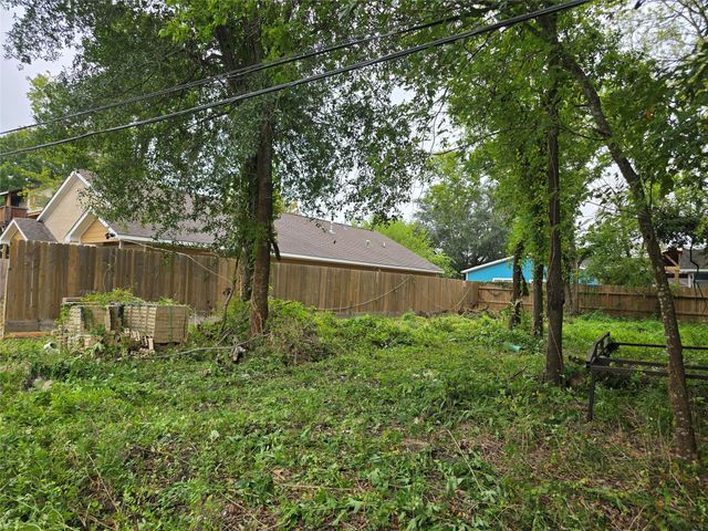 8930 Hollock Street, Houston, TX 77075