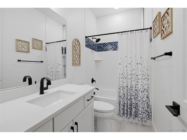 2104 Bellcove Dr, Castle Rock, CO 80108